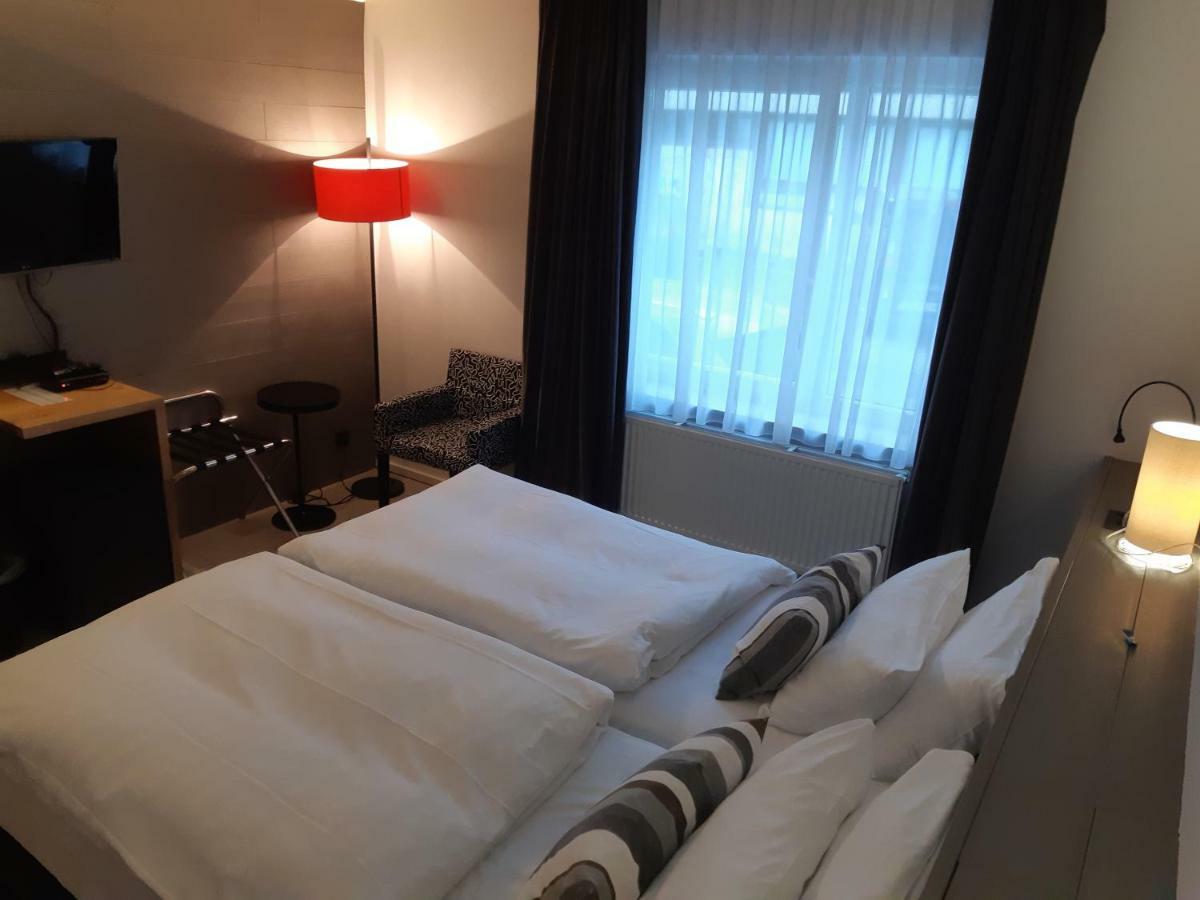 Guesthouse Au Coin De La Rue Malmedy Zewnętrze zdjęcie